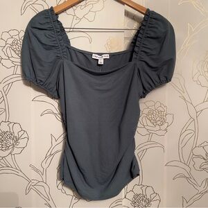 And now this jade green puff sleeve top